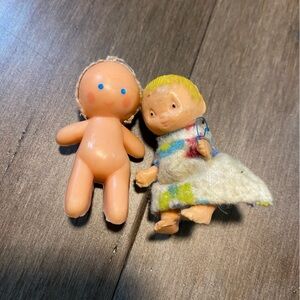 Vintage baby‎ dolls two tiny dolls